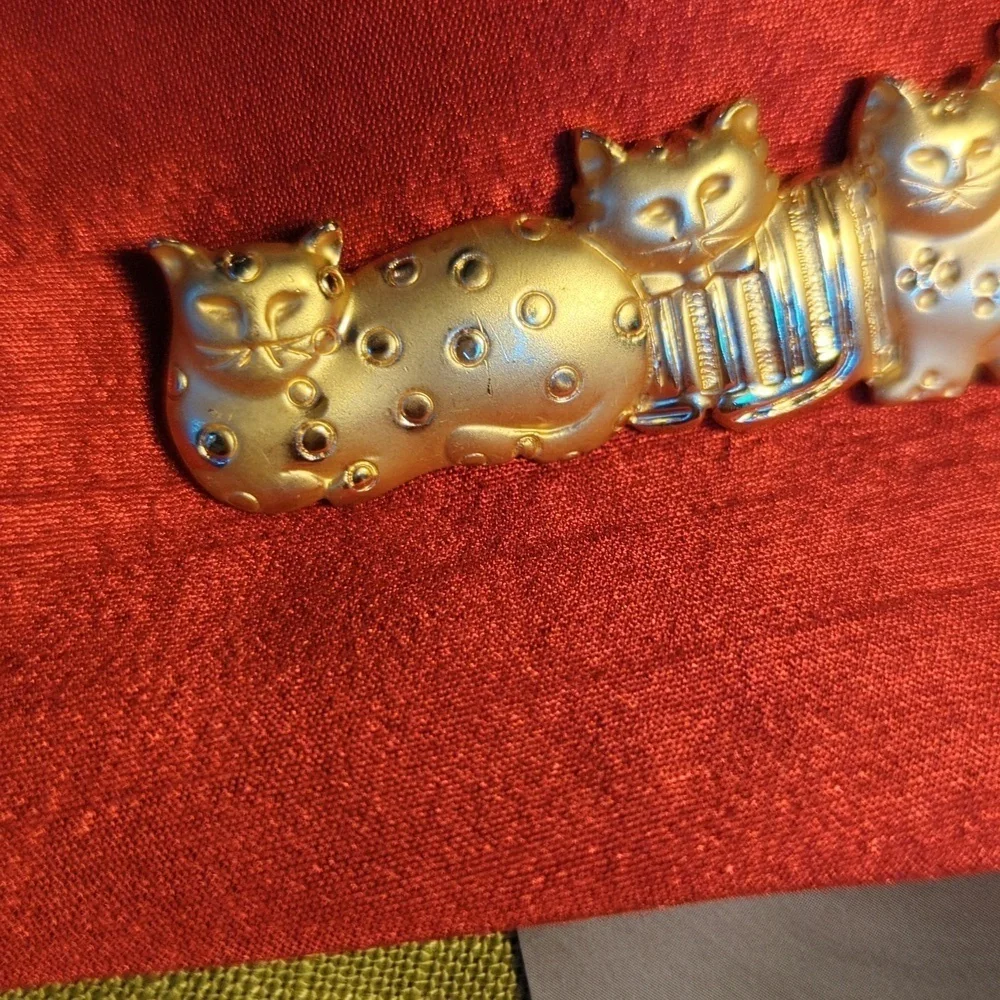 American Jewelry Company 3 Cat Pin Brooch AJC Vintage Goldtone Whimsical Lover